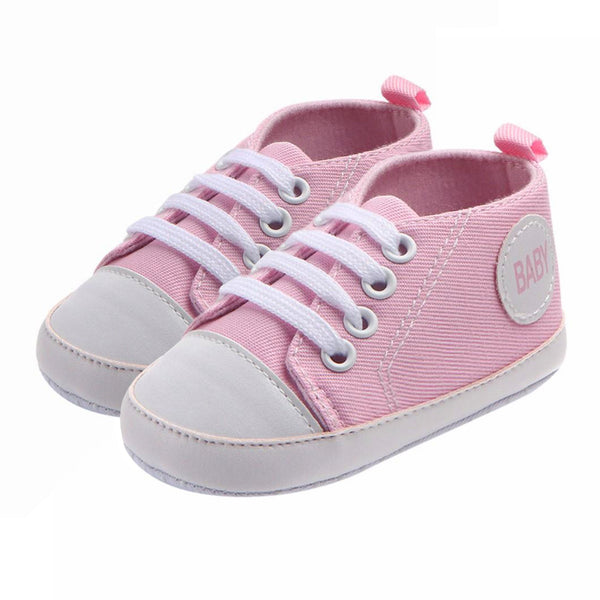 Tenis tipo CONVERSE para Bebé Niña